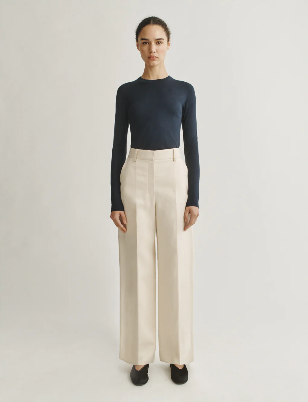 The Tailored Trousers in Wool Silk Suiting 2 The Tailored Trousers in Wool Silk Suiting