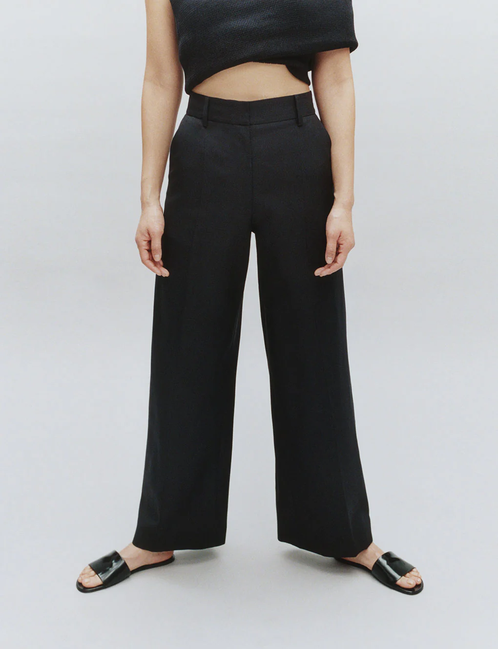 The Tailored Trousers in Wool Silk Suiting 5 The Tailored Trousers in Wool Silk Suiting