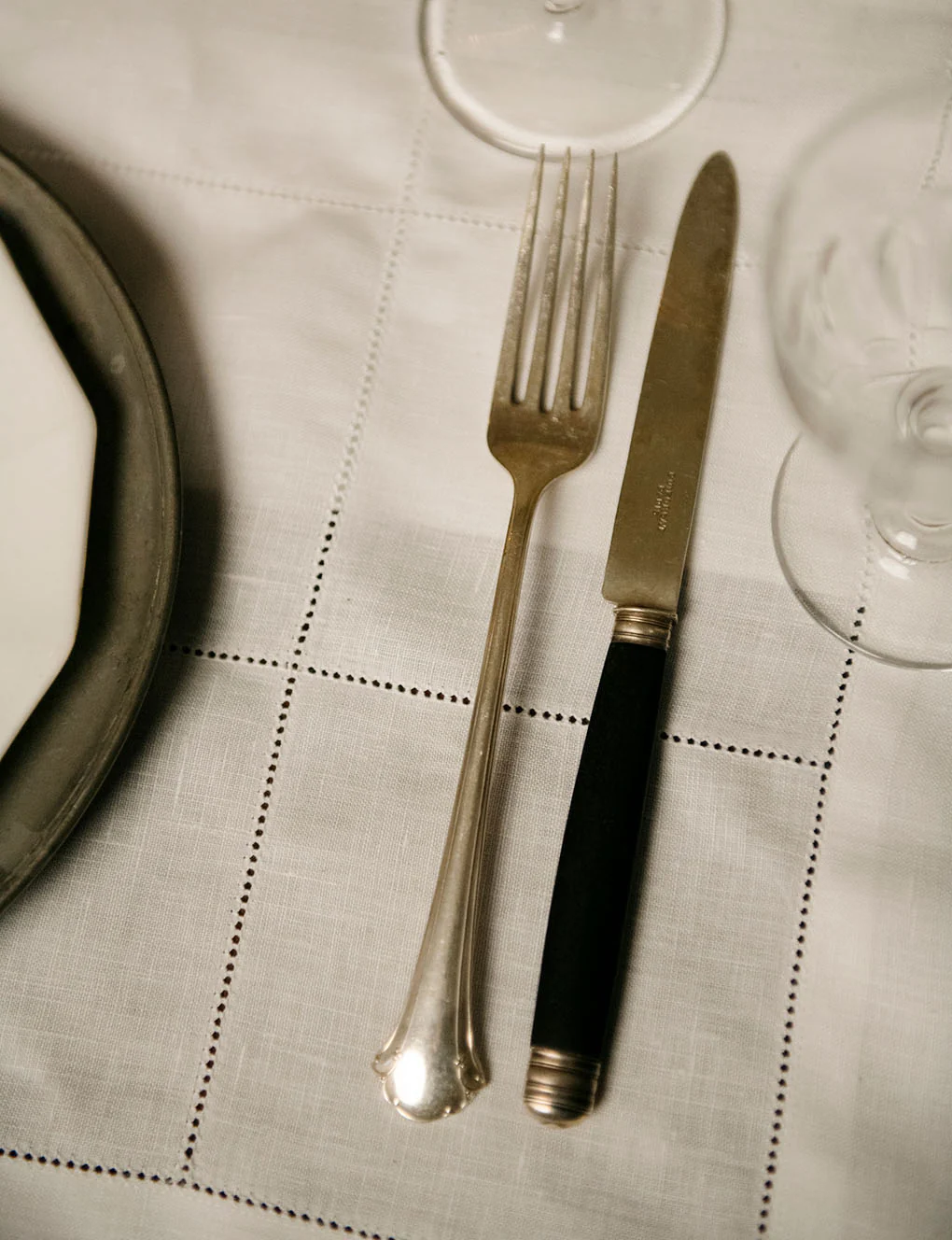 Geo A-Jour Placemat and Napkin Set